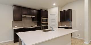 Upgraded Single Story Home in Lago Vista - 4 bedroom Gallery 7