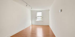 258 S 9TH Street Gallery 4