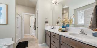 Move-In Ready West Richland Rental – 3-Car Garage, Fenced Yard, Hot Tub Included Gallery 24