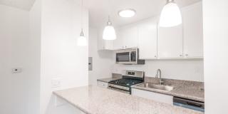 15925 Victory Blvd. Gallery 7