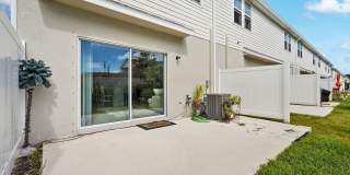 Beautifull Furnished Townhome - Nokomis - 2 Bedroom 2.5 bath plus office -1 Car Garage Gallery 40
