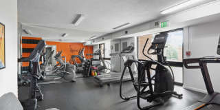 200 N PICKETT Gallery 26