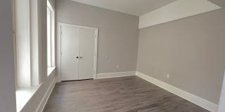 306 W Franklin Gallery 37