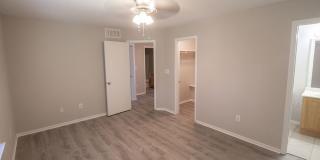 Large 4 bedroom Duplex Gallery 19