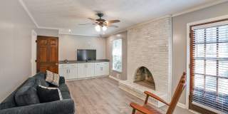 Room in 3 Bedroom Home at Mountainbrook Cir SW Gallery 1