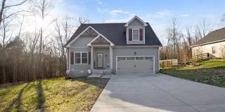 Pet Friendly Three Bedroom on Acre! Gallery 1