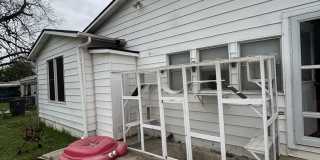 Updated 3-bedroom house with HUGE YARD!! Gallery 5