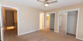 Charming 2 BD, 2.5 BA Townhome w/ a Community Pool in a Prime Winston Location Gallery 21