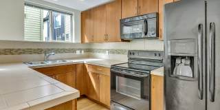 Cheery & Bright Columbia City Townhome Gallery 12