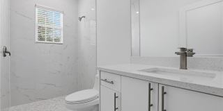 723 Ivan Avenue S Gallery 24