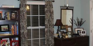 3BR/ 2BA One-level Home in West Hills, Fenced Backyard Gallery 9