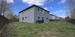 Spacious 4-Bedroom Home with Balcony and Fenced Yard in Marysville Gallery 43