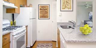 Seven Palms Apartments - Affordable Housing Gallery 22
