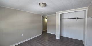 4 Bedroom, 2 Bathroom House in the South Side! Gallery 9