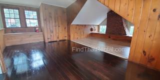 Downtown pet-friendly 3bd w Fenced Yard, Laundry, Screened Porch, Dishwasher, and nearby weekly farmer's market Gallery 21