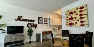 1914 Main St Gallery 14