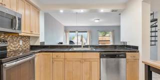 515 NE 38th St Gallery 26