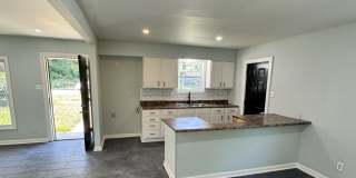 596 Delta Road Gallery 3
