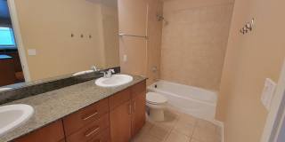 Luxury, Spacious 1 bedroom Apartment in Boulder at the Famous Peloton Gallery 22