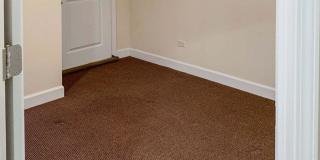 853 W Cornelia Gallery 8