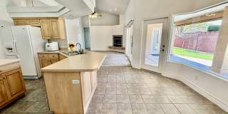 4-BR Home in Shadow Mountain @ Green Valley Gallery 13