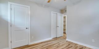 1334 Miller Avenue Gallery 30
