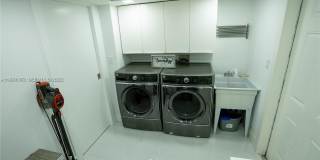 31 SW 6th St Gallery 22