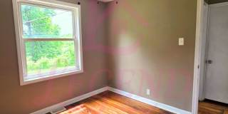 Move-In Ready 2 Bed Home with bonus room and 1 car garage. Gallery 9