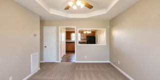 $1250 - 3 Bedroom 1.5 Bath Ranch Home Gallery 3