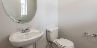 Exquisite 3 Bed 2.5 Bath Single Family Home Gallery 22