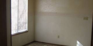 ~Centrally Located 3 Bedroom Home~ Gallery 6