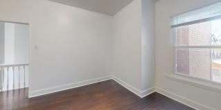 Four Bedroom 2,500 Square Foot House W/Back Patio, Multiple Kitchens/Laundry Facilities Gallery 12