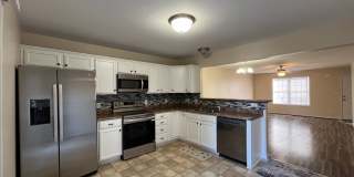End Unit Townhome with Unfinished Basement Gallery 3