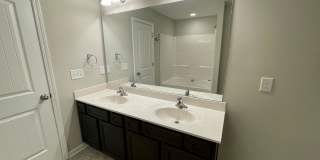 Stunning 4 Bedroom 2.5 Bathroom 2-story Home in NE Greensboro with 2 car garages Gallery 34