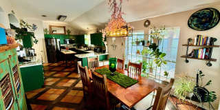 Beautifully updated home IN THE BLUFFS! Gallery 24