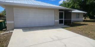 Single Family home in Port Charlotte Gallery 1