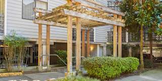 Modern 2-Bedroom Condo in Shoreline with Stylish Finishes Gallery 24