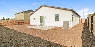 Stunning 4 Bed/3 Bath SW Bakersfield Home w/ Paid Solar and $0 Deposit Option Gallery 21