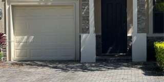 655 NE 193rd St Gallery 1