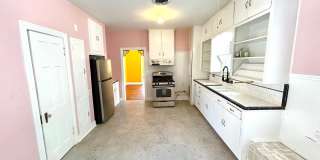 *MOVE IN SPECIAL* Charming 2BR Home with Solar Panels & Beautiful Wood Floors! Gallery 12