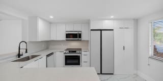 14375 Strathmore Lane Gallery 3