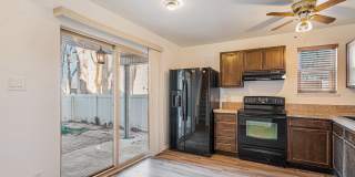 3 Bedroom, 1.5 Bath Condo Available in Cinnimon Courtyard Gallery 1