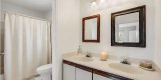 2-Bedroom, 2-Bathroom Condo with Stunning Downtown Views Gallery 39