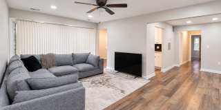 882 COLLEGE Parkway Gallery 1