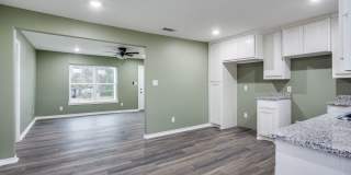Beautifully Remodeled 3-1 in Sherman! Fridge, Washer and Dryer Included! Gallery 7