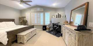 ***500 Move in Special*** Beautiful Single Family home with Large Backyard Gallery 10
