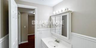 1001 Fields Road Gallery 17