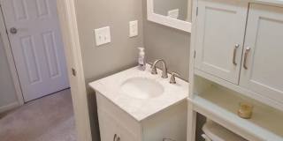 Beautiful end condo in great Powell location!! Gallery 19