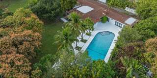 5714 SW 80th St Gallery 1