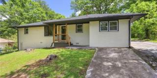 4/2 Home in Great Mableton Location Gallery 1